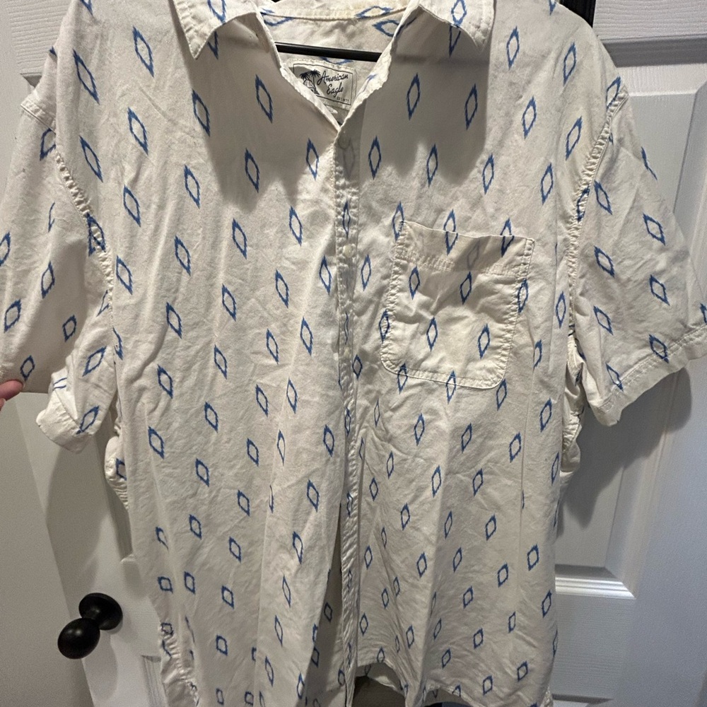 American Eagle Outfitters White Shirt with Blue Diamond Pattern